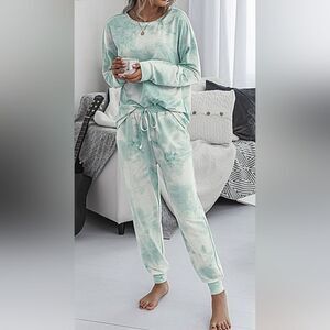 Romantichut Blue Tie-Dye Jogger Pajama Set in Size Small